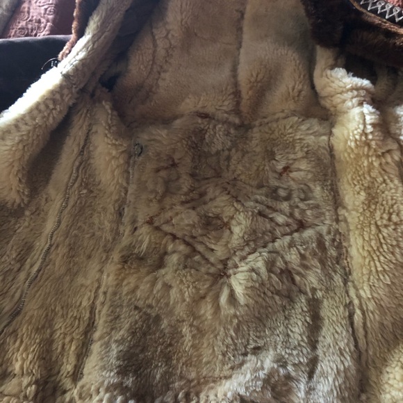 70’s GORGEOUS suede embroidered coat. - Picture 6 of 6